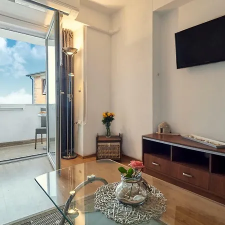 דירה Katrina & Matthew By Rent Istria *